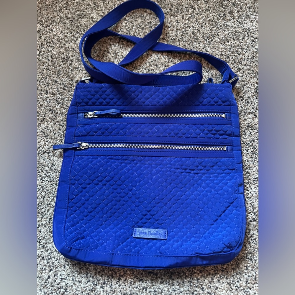 Vera Bradley Triple Zip Hipster